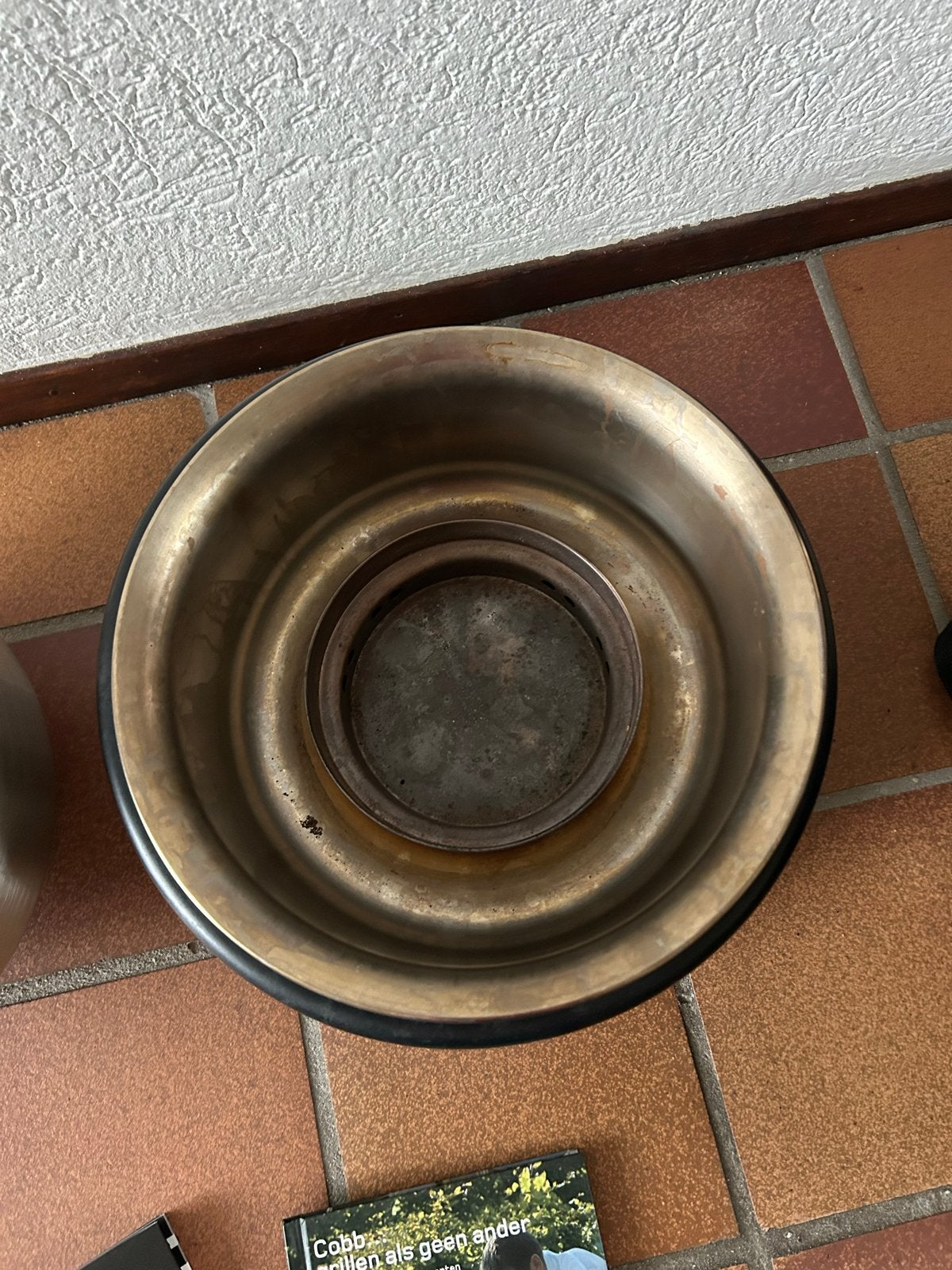 Cobb grill, Ophalen, Gebruikt