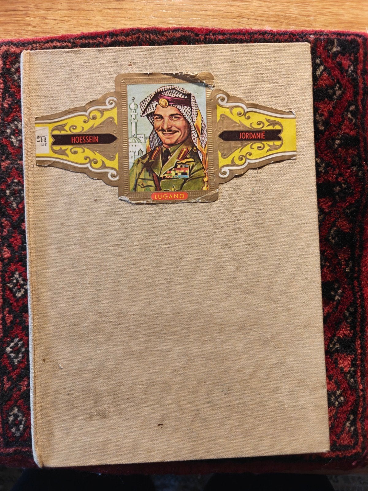 Verzameling sigarenbandjes in album, Ophalen of Verzenden