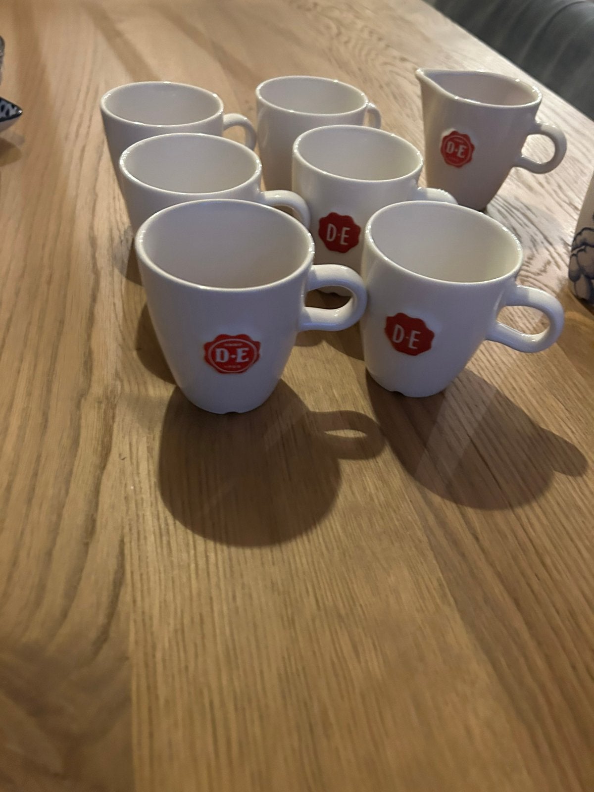 Douwe egberts koffiekopjes, Ophalen of Verzenden, Zo goed als nieuw, Overige stijlen, Kop(pen) en/of Schotel(s)