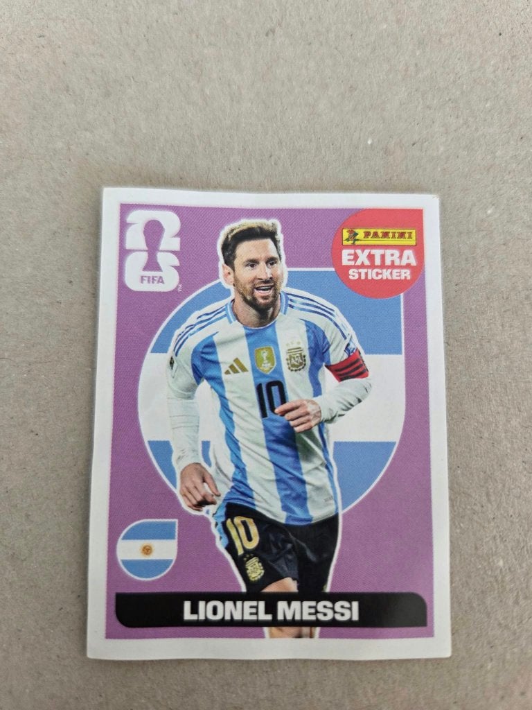 Panini FIFA Extra Sticker Lionel Messi, Ophalen of Verzenden, Zo goed als nieuw, Sport