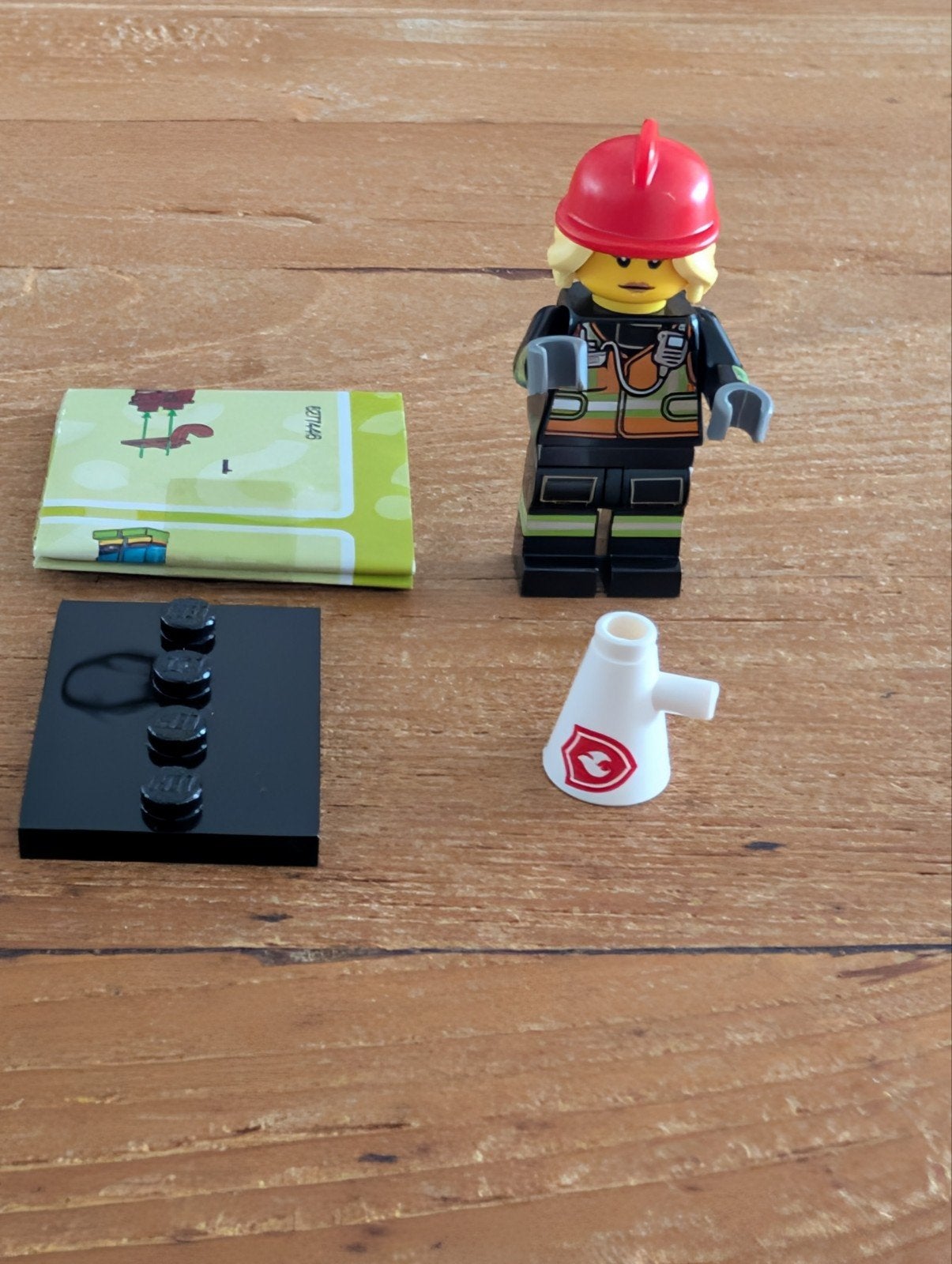 Lego Minifigures serie 19/Fire Fighter, Lego, Nieuw, Ophalen of Verzenden, Minifiguren serie