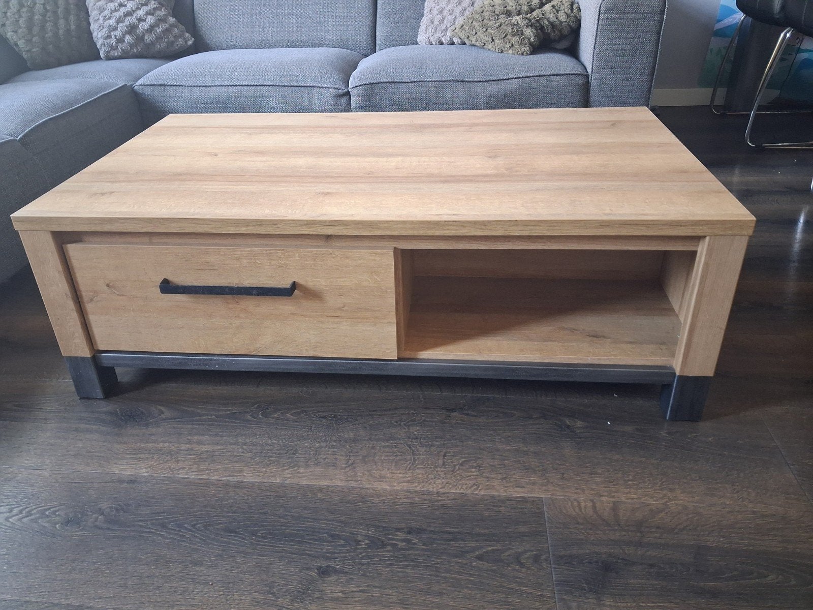 Foto 3 van Salontafel met lades en opbergvakken