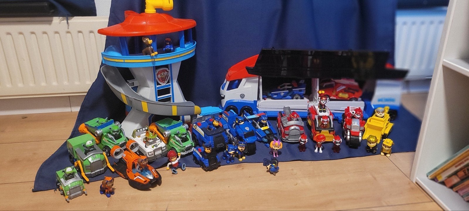 Uitgebreide Paw Patrol set: toren, vrachtwagen & voertuigen, Ophalen, Gebruikt