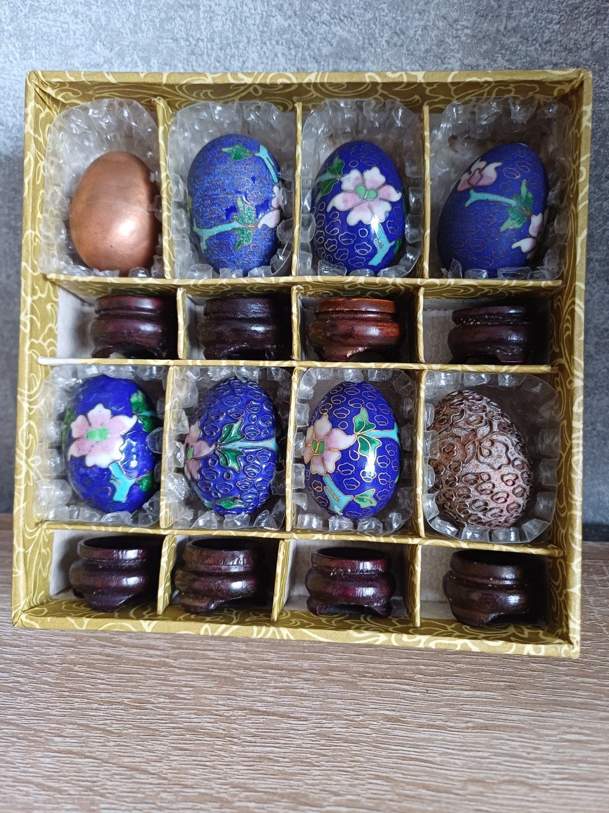 Set van 8 Cloisonné Eieren op Houten Voetjes, Ophalen of Verzenden, Zo goed als nieuw