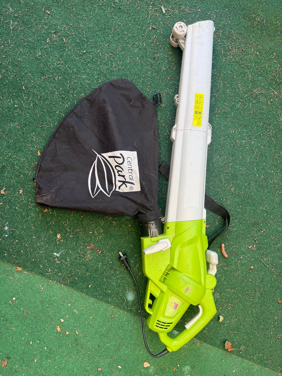 Central Park bladblazer met zuigfunctie, Ophalen, Gebruikt, Handgedragen, Met opvangzak
