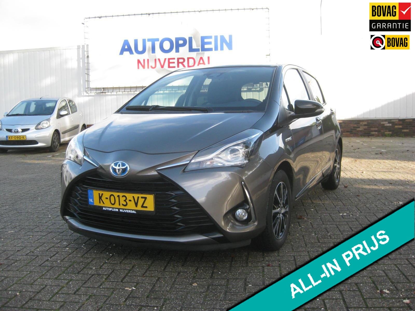 Toyota Yaris 1.5 Hybrid Dynamic super nette zeer complete Ya, Auto's, 12 maanden, Euro 6, 4 cilinders, Bedrijf