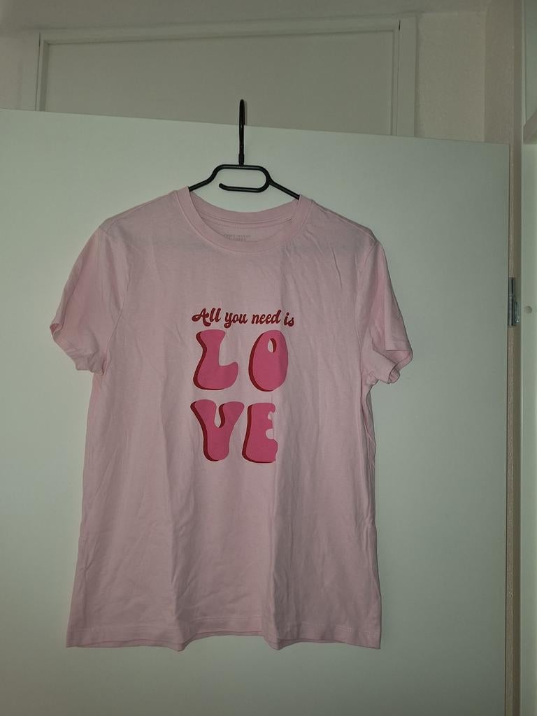 Dames shirt maat M met tekst LOVE merk Primark, Maat 38/40 (M), Primark, Ophalen of Verzenden, Zo goed als nieuw