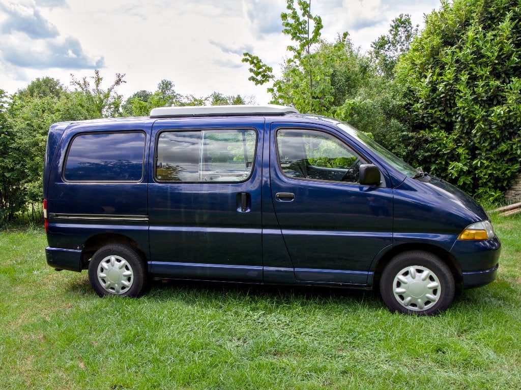 Toyota HiAce kampeerbus, Caravans en Kamperen, Campers, Overige merken, Tot en met 2, Particulier, 3 tot 6 maanden geleden