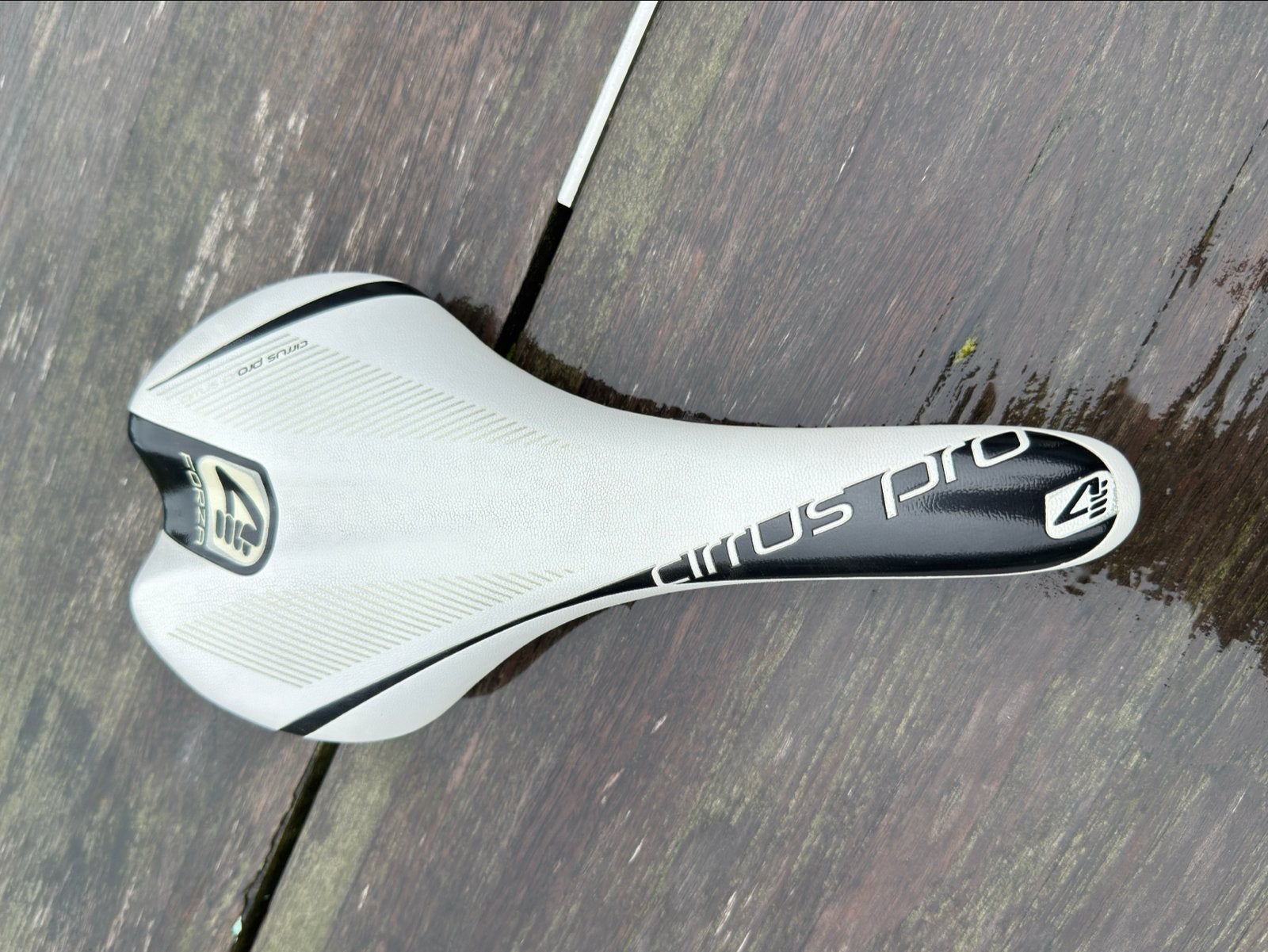 Cirrus Pro Zadel - Lichtgewicht en Comfortabel, Kunststof, Ophalen of Verzenden, Zo goed als nieuw, Zadel