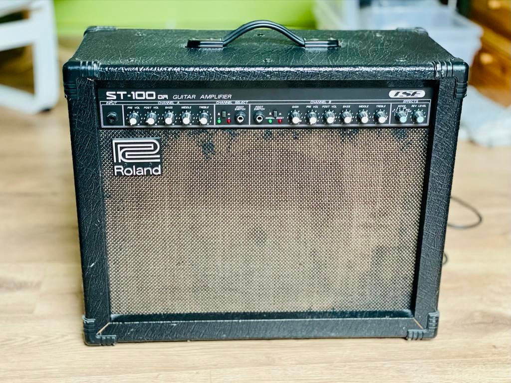 Roland ST-100 DR Gitaarversterker (directe voorganger JC-120, Muziek en Instrumenten, Ophalen of Verzenden, Gebruikt, Gitaar, 100 watt of meer
