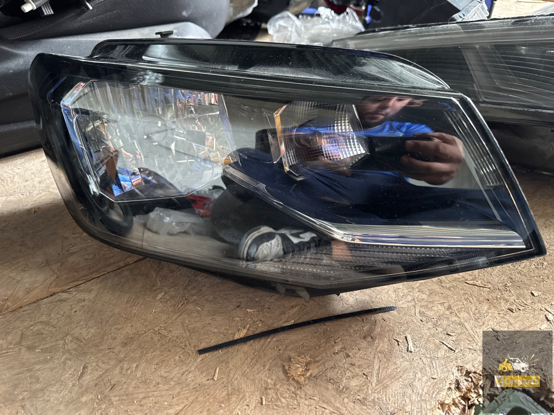 Koplamp Volkswagen Caddy Halogeen 2K1941016A Rechts, Info@fabrikant.eu, Ophalen of Verzenden, Fabrikant BV, Gebruikt