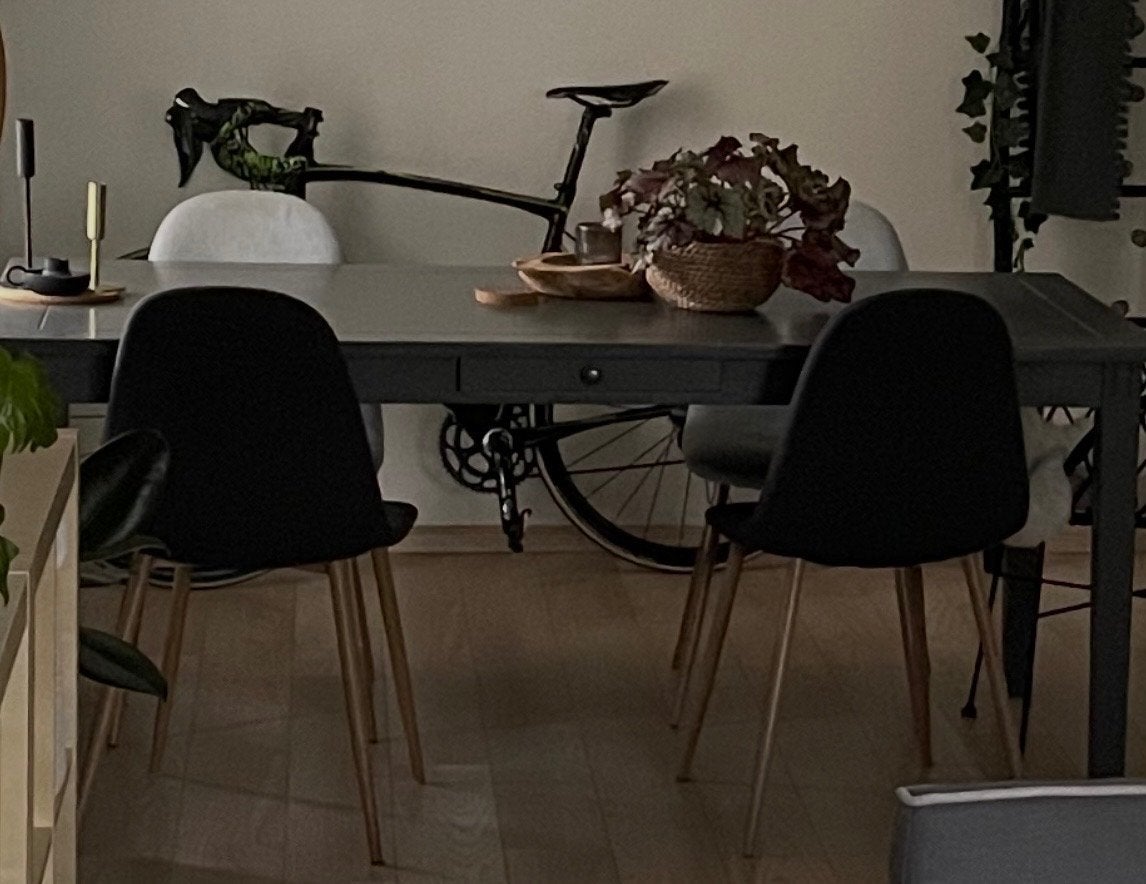 4 simpele stoelen, gebruikt maar nog prima, Ophalen, Kunststof, Gebruikt, Zwart