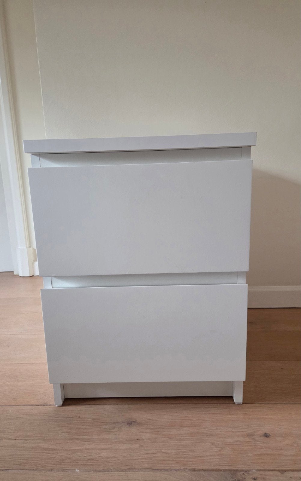 Nachtkastje Ikea Brimnes met 2 laden, Ophalen, Zo goed als nieuw, Minder dan 45 cm, Minder dan 55 cm
