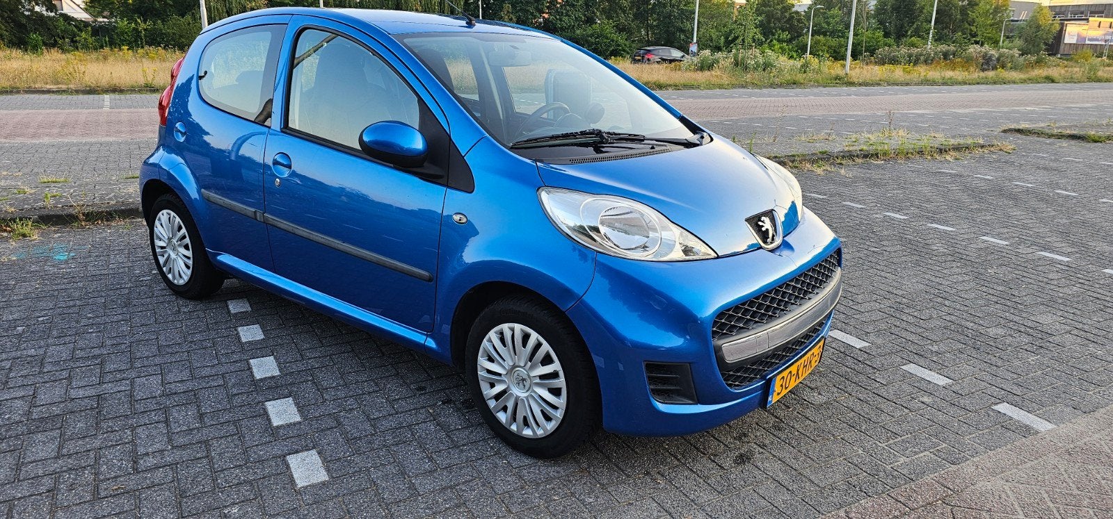 Peugeot 107 1.0 12V 5DR 2009 Airco Nette auto., Auto's, Peugeot, Voorwielaandrijving, Stof, Zwart, 68 pk