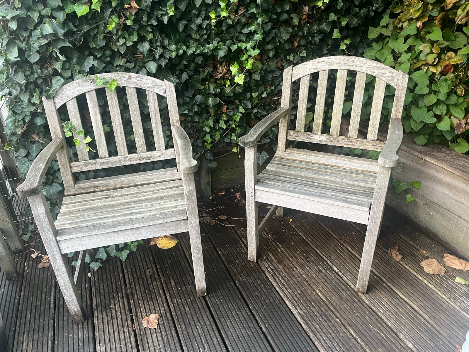 Twee gebruikte houten tuinstoelen, Tuin en Terras, Ophalen, Gebruikt, Hout