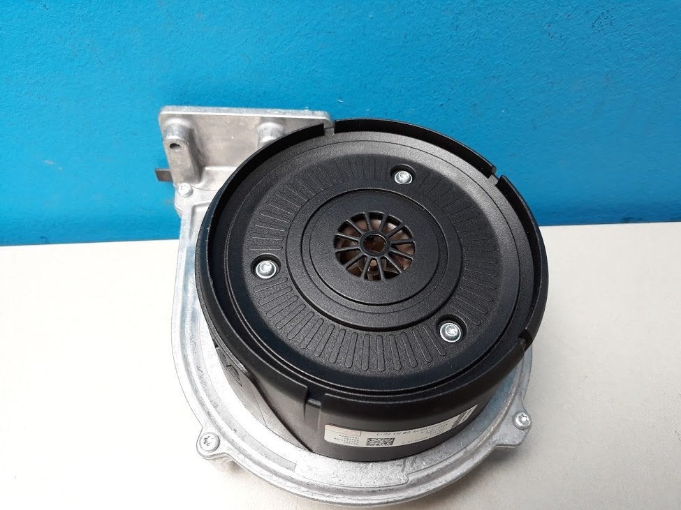 Foto 4 van Ventilator Vaillant EcoTec Plus VHR 25-30 / 5-5 R2 Ebmpapst