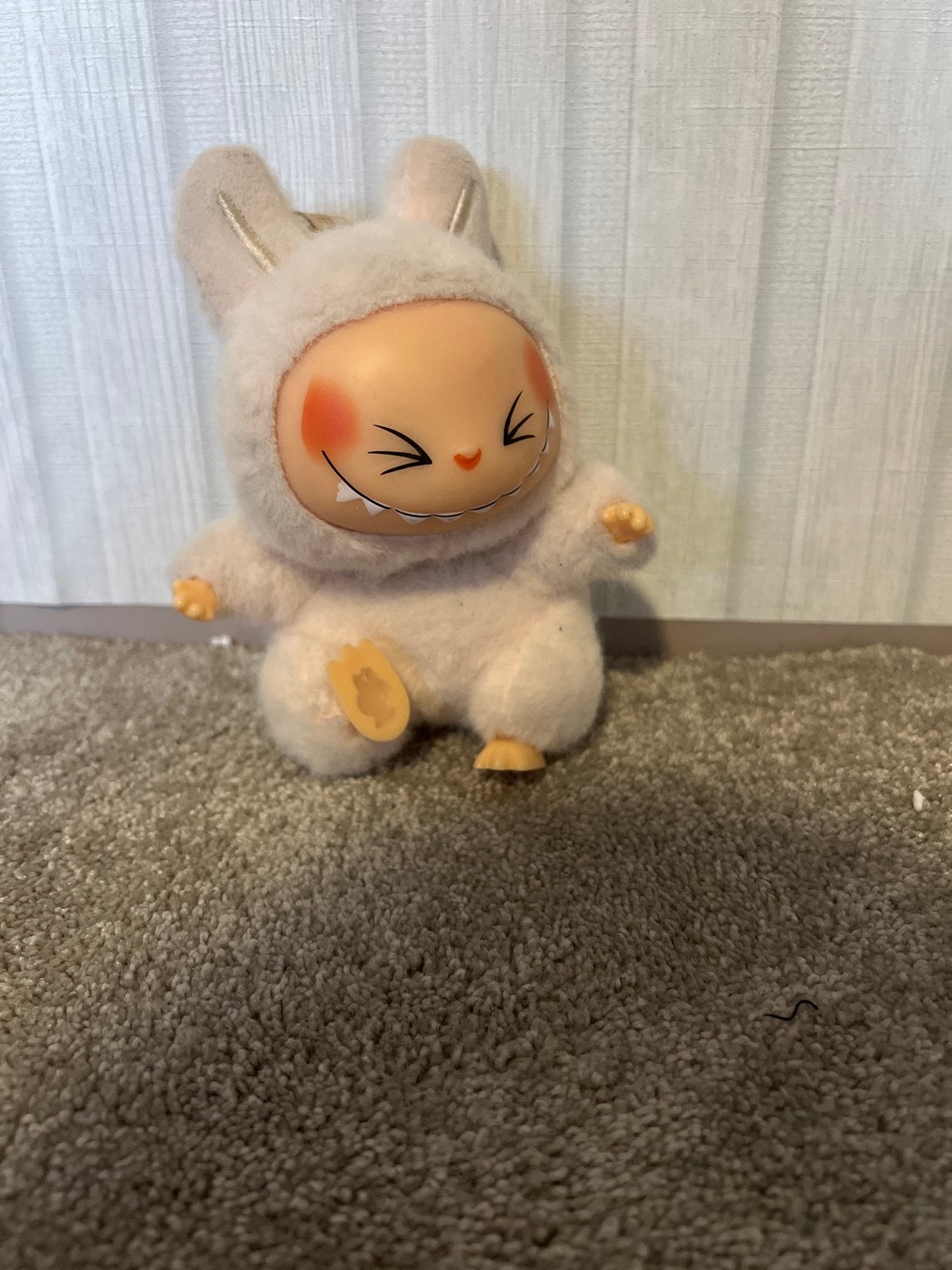 Vintage Kewpie pop in konijnenpak - zeldzaam verzamelobject, Kinderen en Baby's, Konijn, Ophalen of Verzenden, Zo goed als nieuw