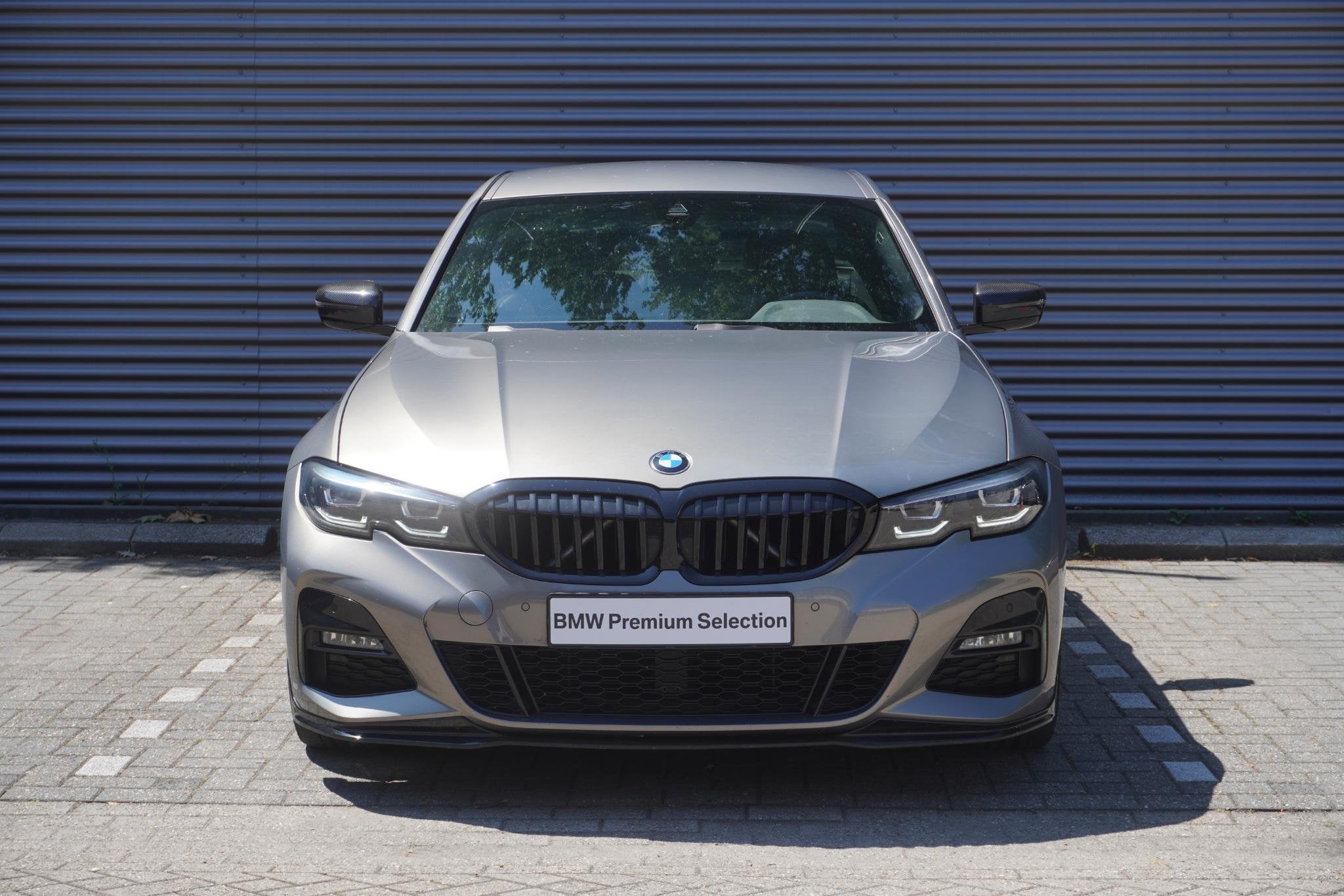 BMW 3 Serie Sedan 330e | High Executive | Model M Sport | Hi, Auto's, BMW, 1998 cc, Gebruikt, Euro 6, 4 cilinders
