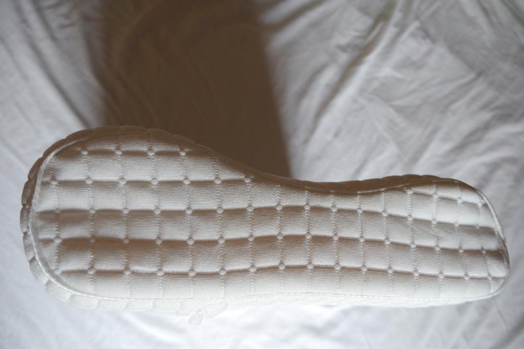 Ergonomisch kussen IKEA Rosenskärm, Huis en Inrichting, Slaapkamer | Beddengoed, Ophalen, Eenpersoons, Wit, Zo goed als nieuw