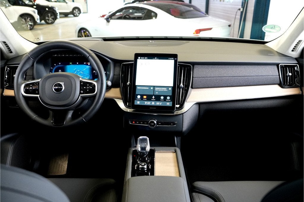 Volvo XC90 2.0 T8 AWD 335kW/456pk Aut8 Recharge Ultra Dark 7, Gebruikt, Euro 6, 4 cilinders, 1969 cc