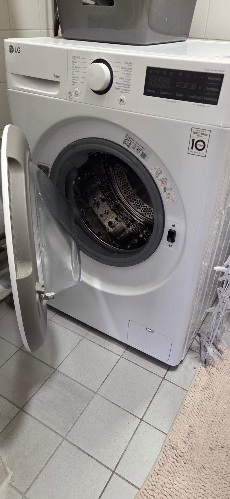 LG F4DR3096N3W Was-droogcombinatie
9/6kg Was-droogcombinatie, 6 tot 8 kg, Ophalen, Zo goed als nieuw, 85 tot 90 cm