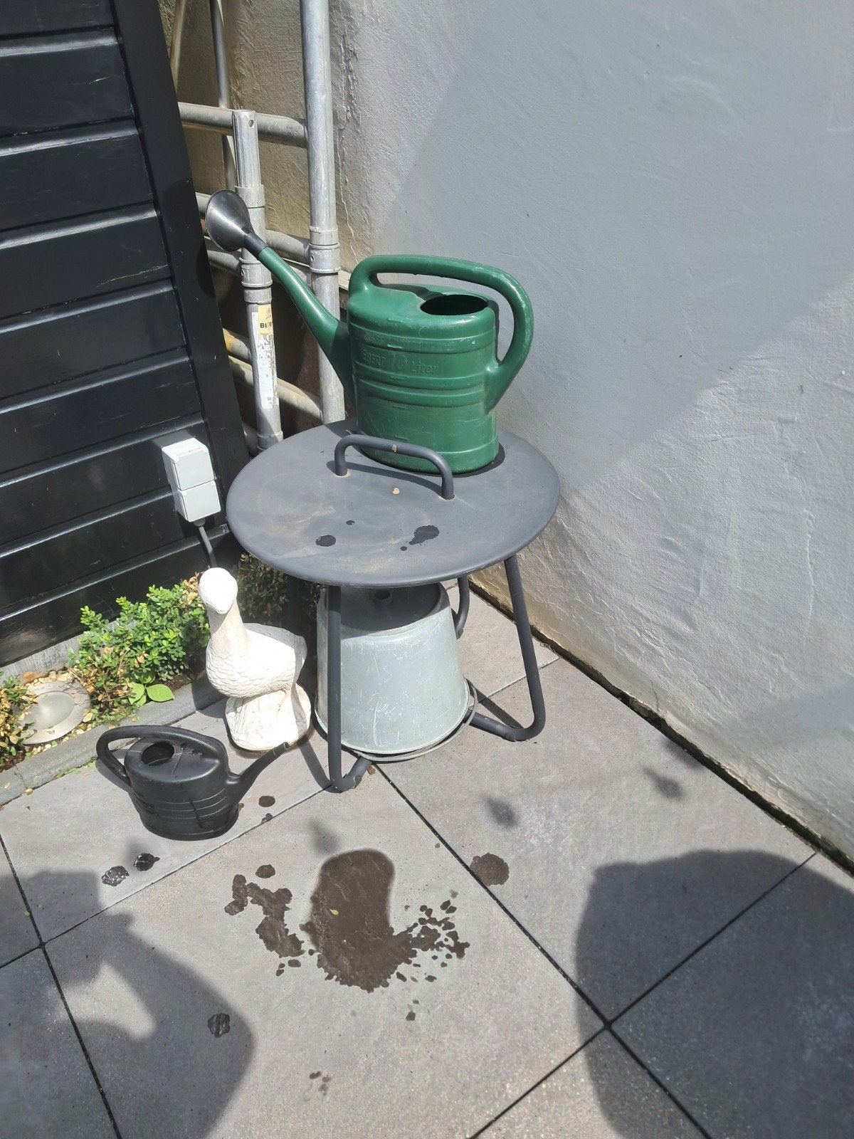 Metalen bijzettafel van Kwantum, Tuin en Terras, Ophalen of Verzenden, Gebruikt, Rond, Metaal