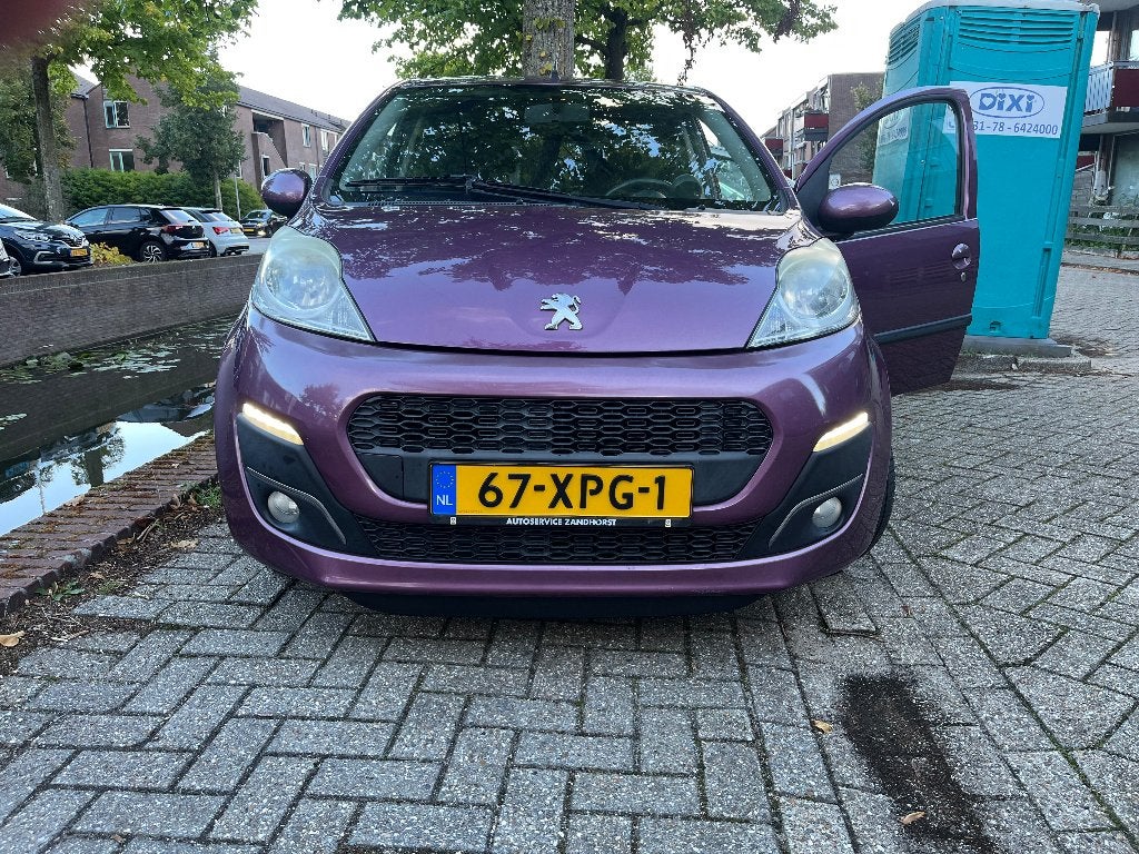Peugeot 107 1.0 12V 5DR 2012, Voorwielaandrijving, Stof, Zwart, Overige kleuren