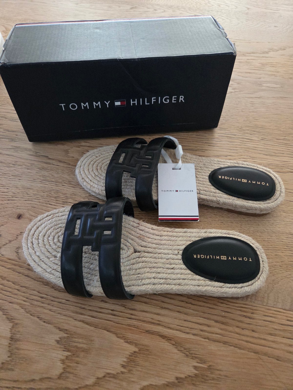 Tommy Hilfiger Sandalen 38, Ophalen of Verzenden, Nieuw, Sandalen of Muiltjes