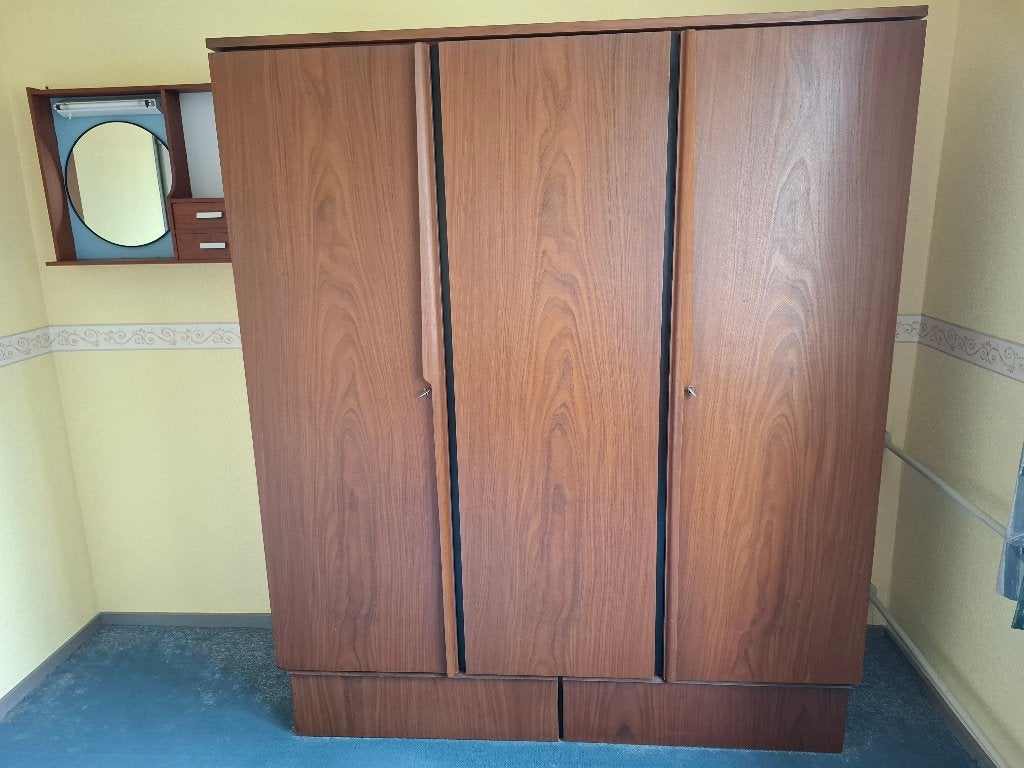 Vintage linnenkast, Huis en Inrichting, Ophalen, Met deur(en), Gebruikt, 200 cm of meer
