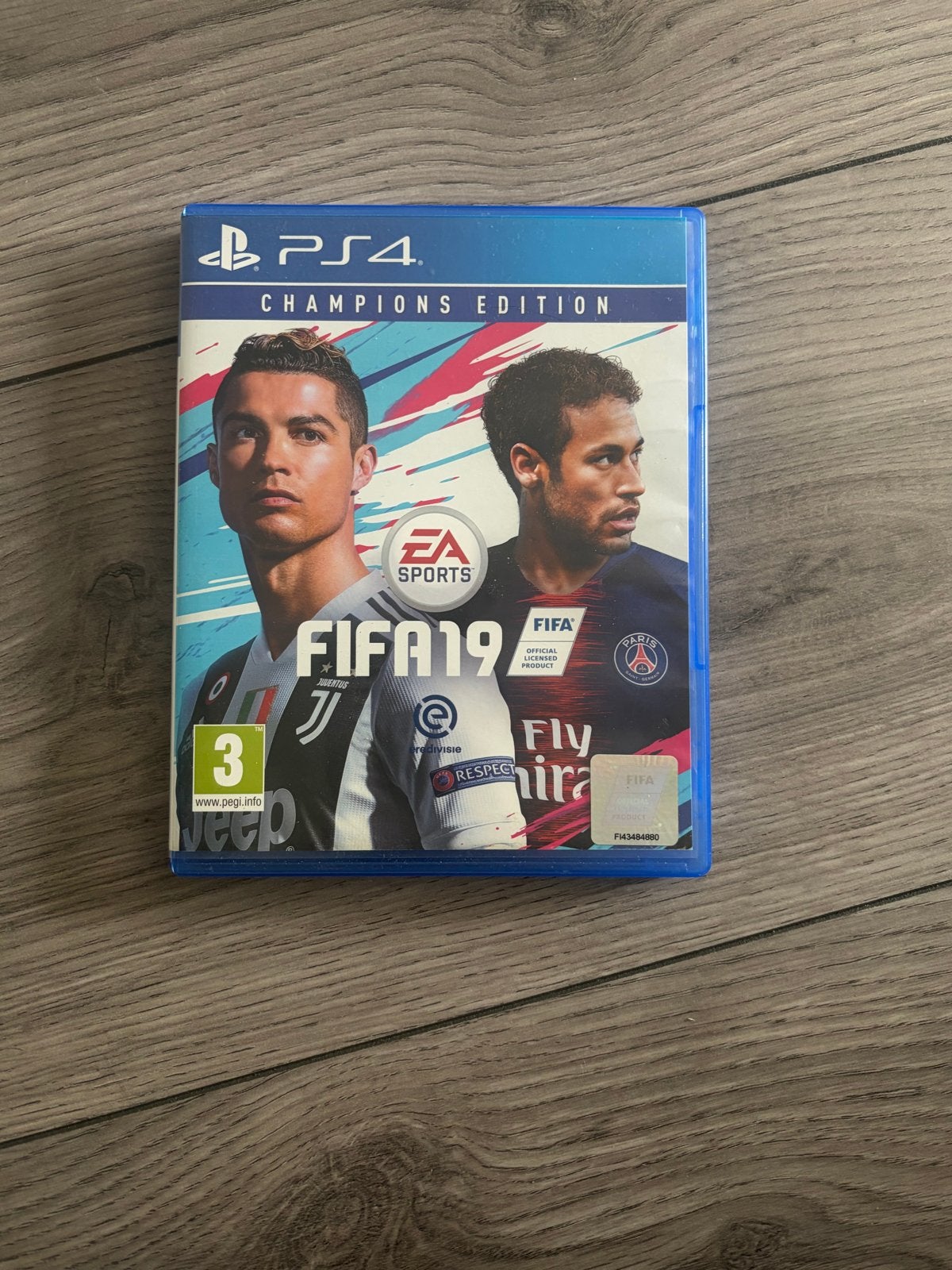 PS4 Games: FIFA 19, Just Dance 2019, LEGO City, LEGO Jurassi, Ophalen, Overige genres, Eén computer, Zo goed als nieuw