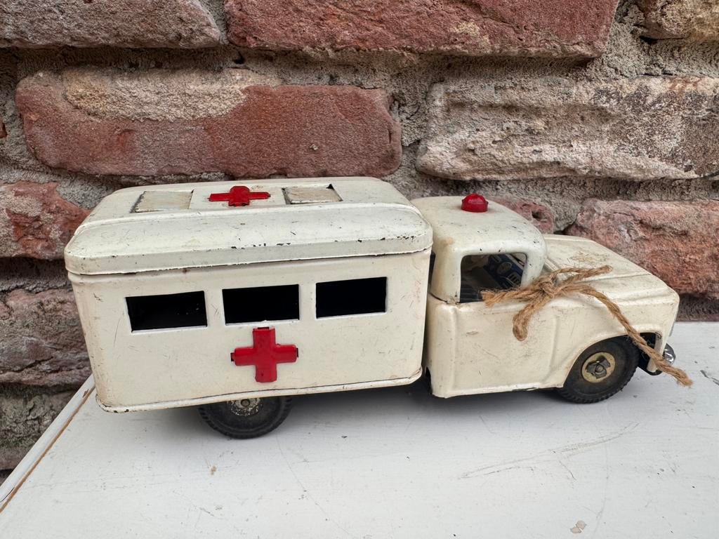 Oude speelgoed ambulannce blik, Antiek en Kunst, Verzenden