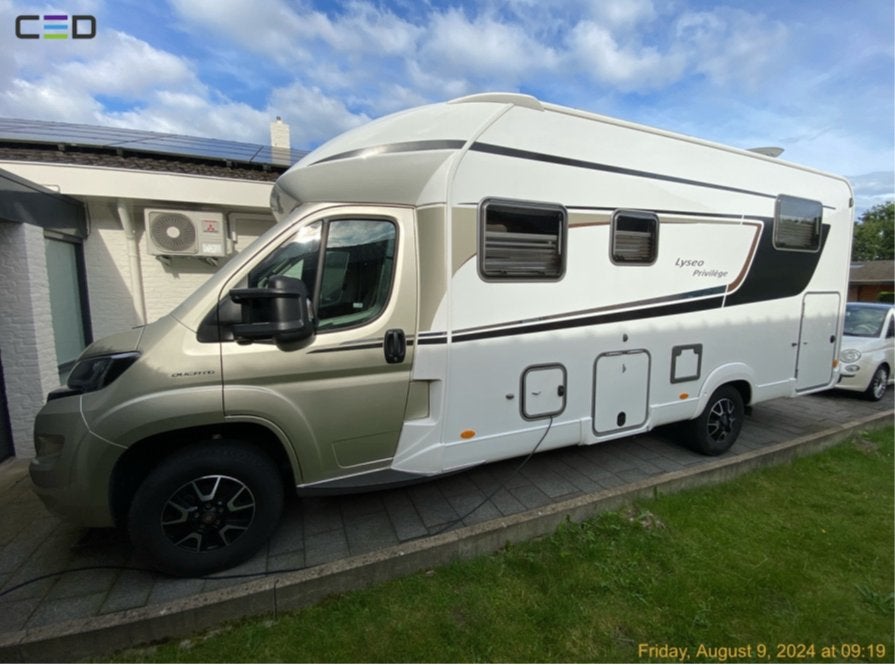 Bürstner Lyseo Privilege  2019  - nieuwstaat, Caravans en Kamperen, Luifel, Ringverwarming, 7 tot 8 meter, Particulier