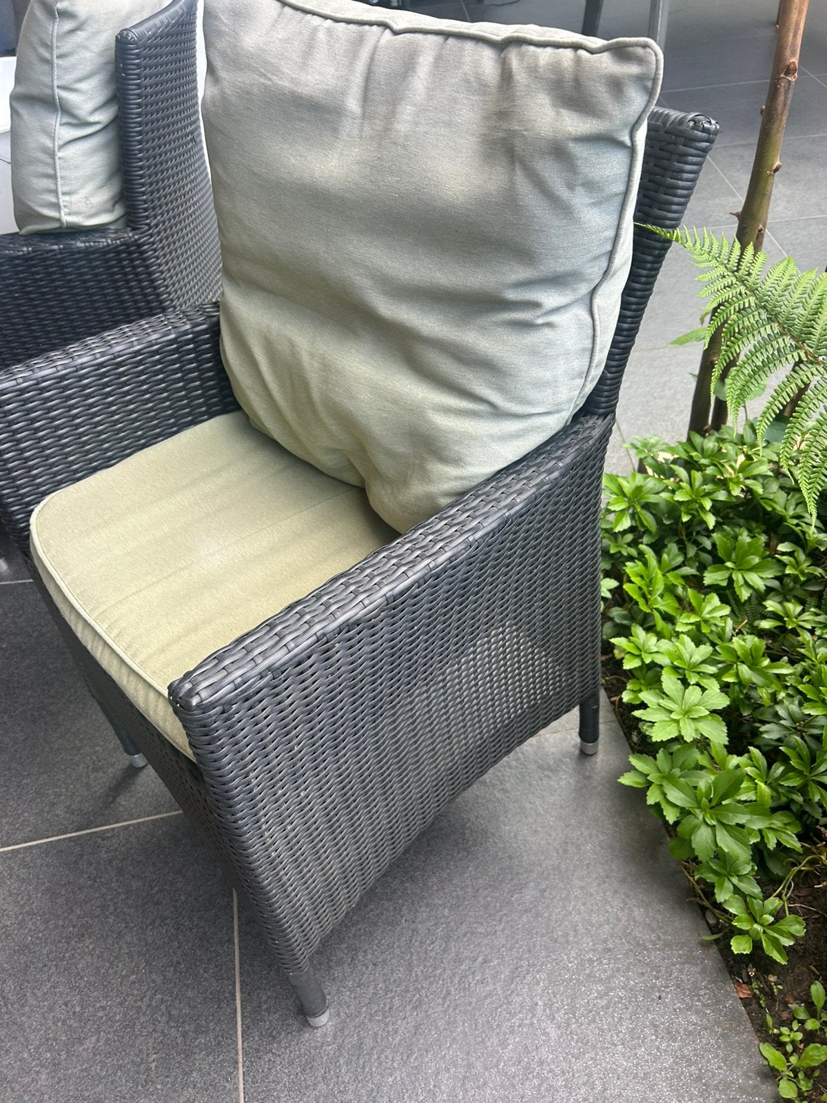4 tuinstoelen met licht groene kussens, Tuin en Terras, Ophalen, Gebruikt, Kunststof