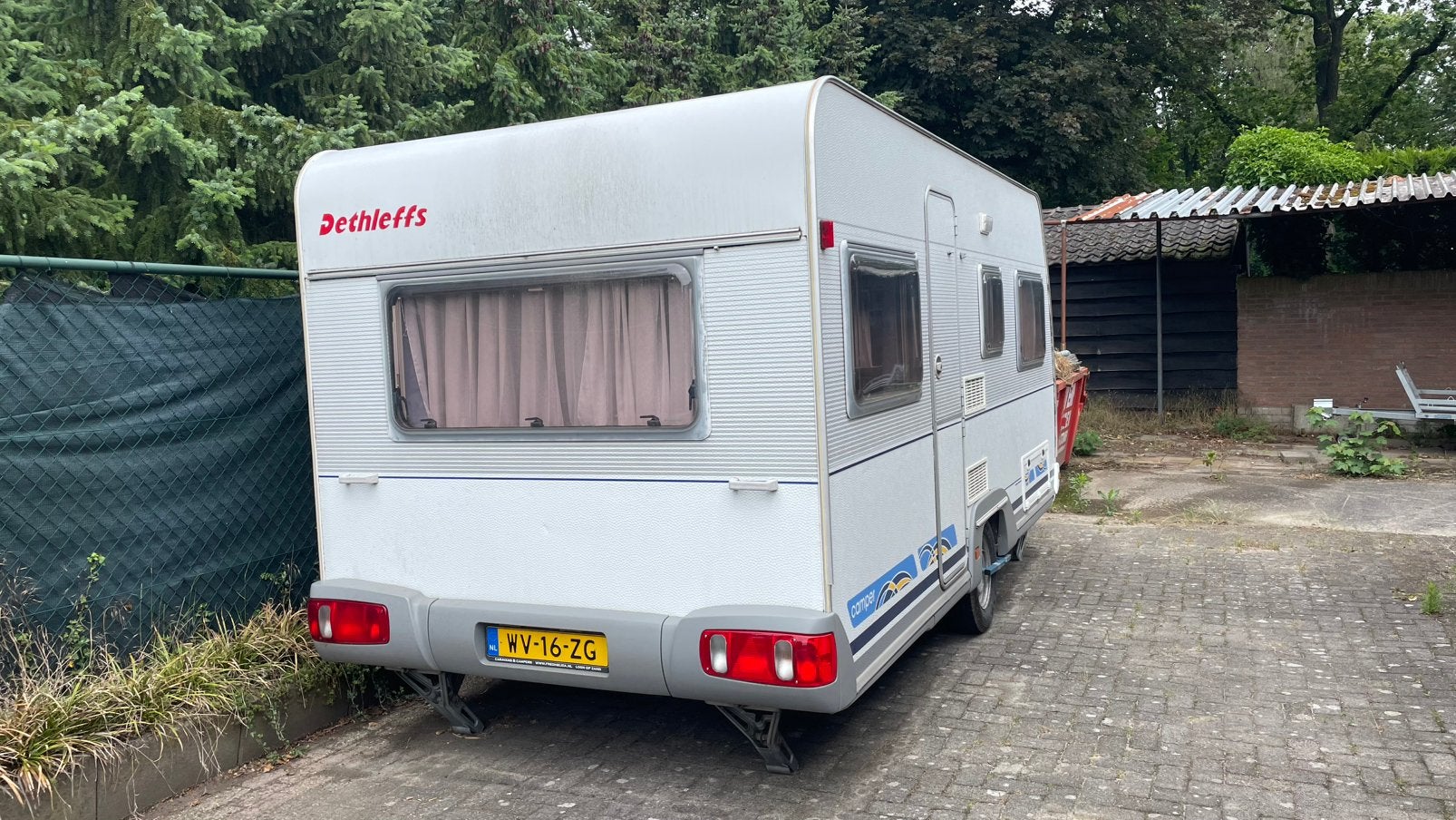 Dettleffs Camper, Rondzit, Omvormbare zithoek, Ringverwarming, 750 - 1000 kg