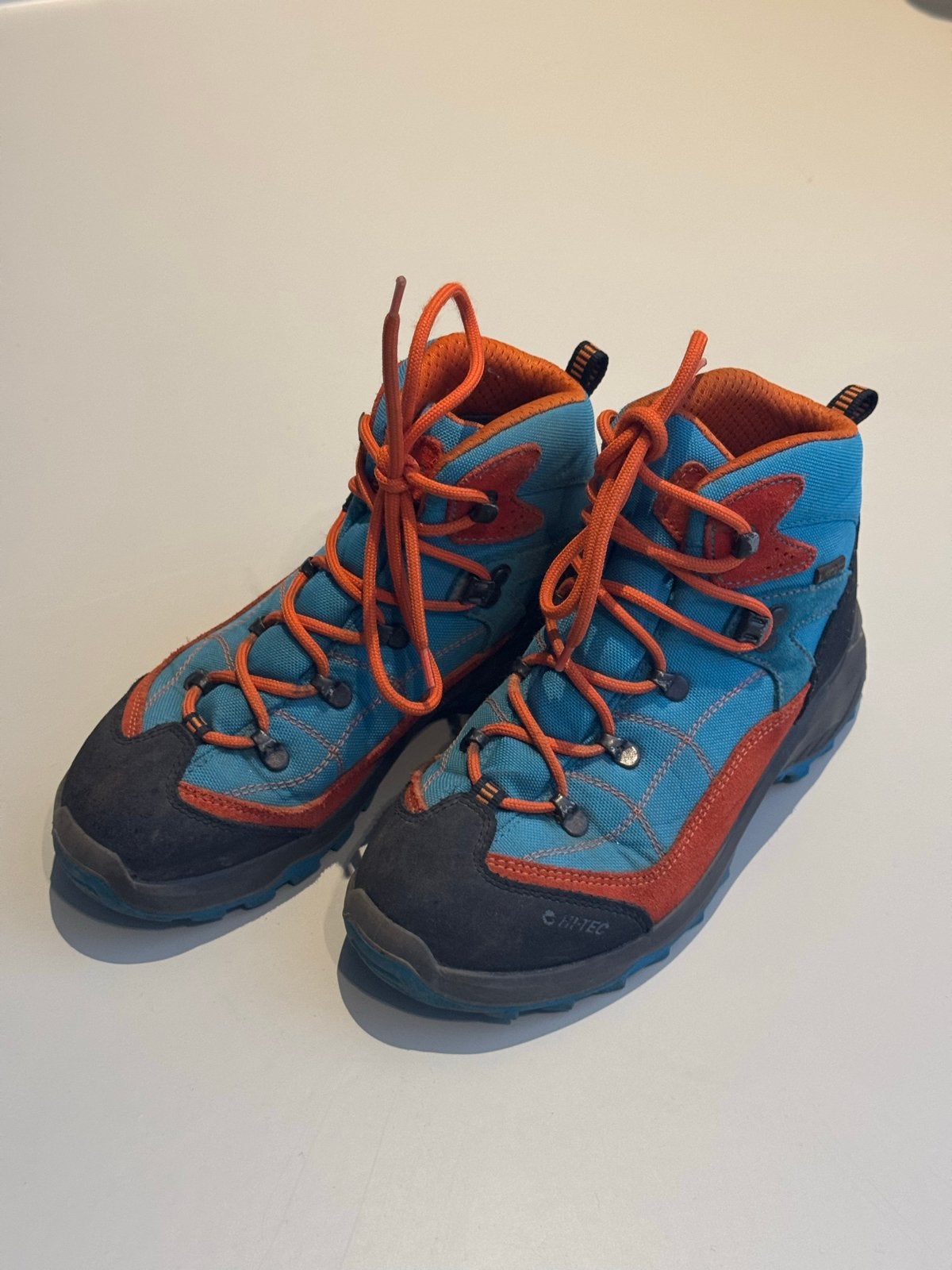 Hi-TEC Waterdichte Wandelschoenen Maat 35, Ophalen of Verzenden, Zo goed als nieuw, Schoenen