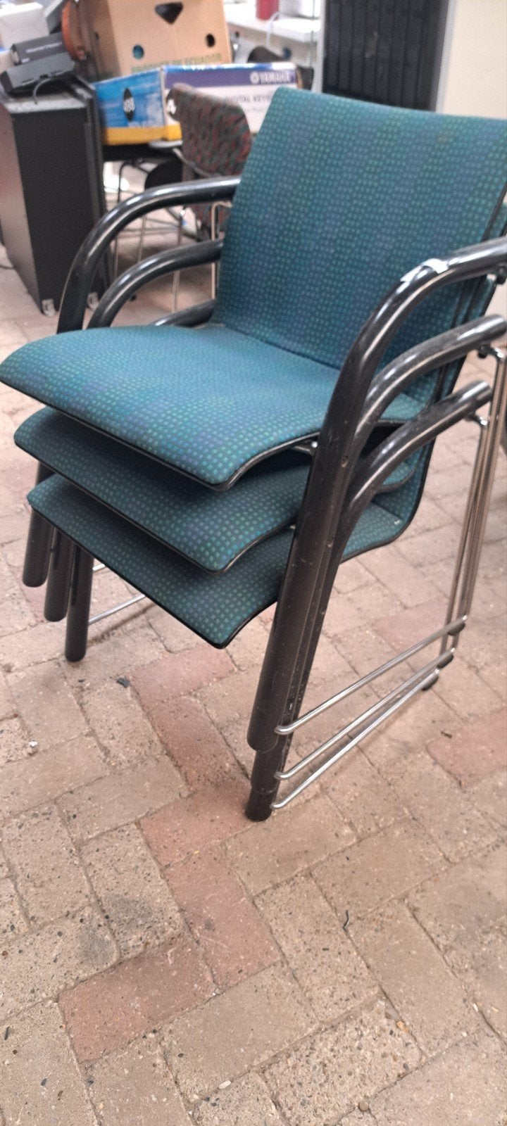 3 Thonet S320 stoelen - blauw/groen, RVS/zwart, Huis en Inrichting, Ophalen, Overige kleuren, Drie, Info@thonet.de