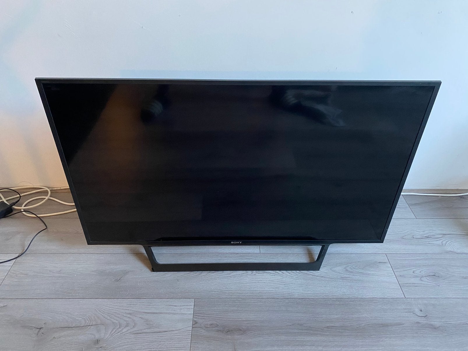 Sony Bravia 48 Full HD TV + originele Sony muurbeugel