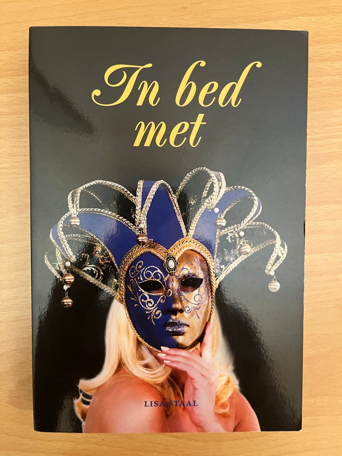 In bed met Lisa Staal - Roman, Ophalen of Verzenden, Zo goed als nieuw, Nederland
