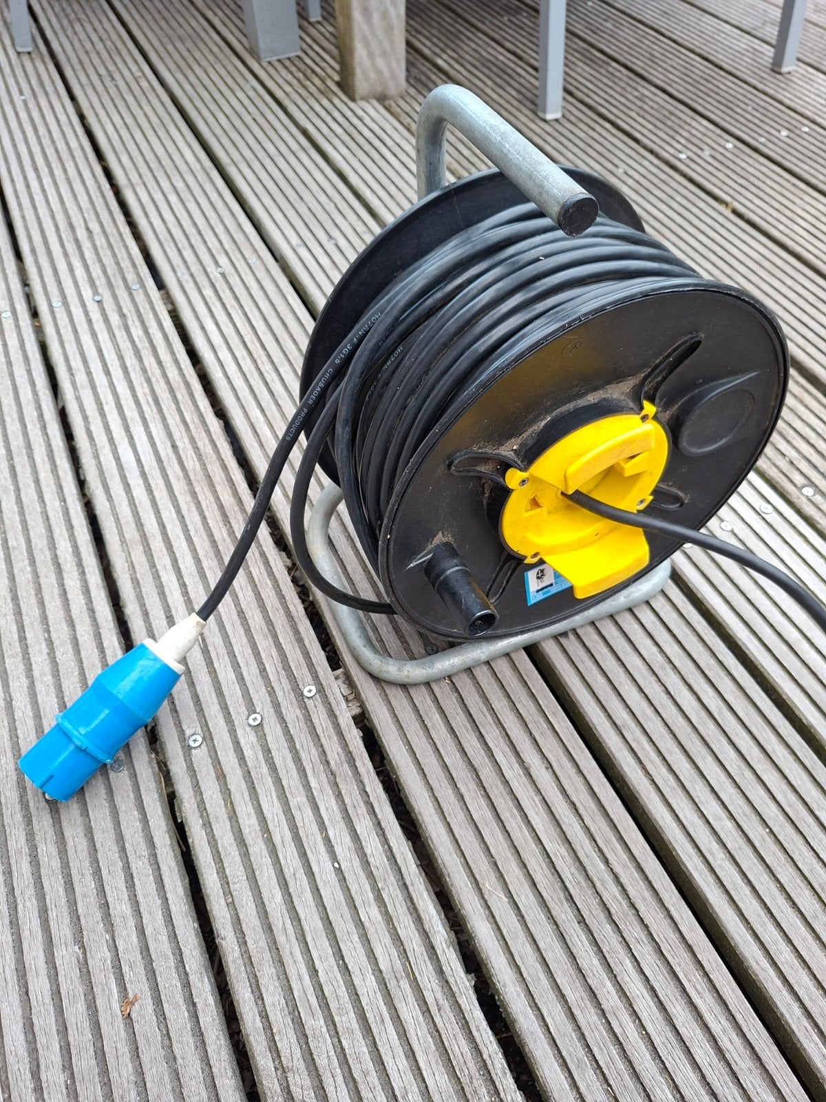 haspel met neopreenkabel 50 meter, Ophalen