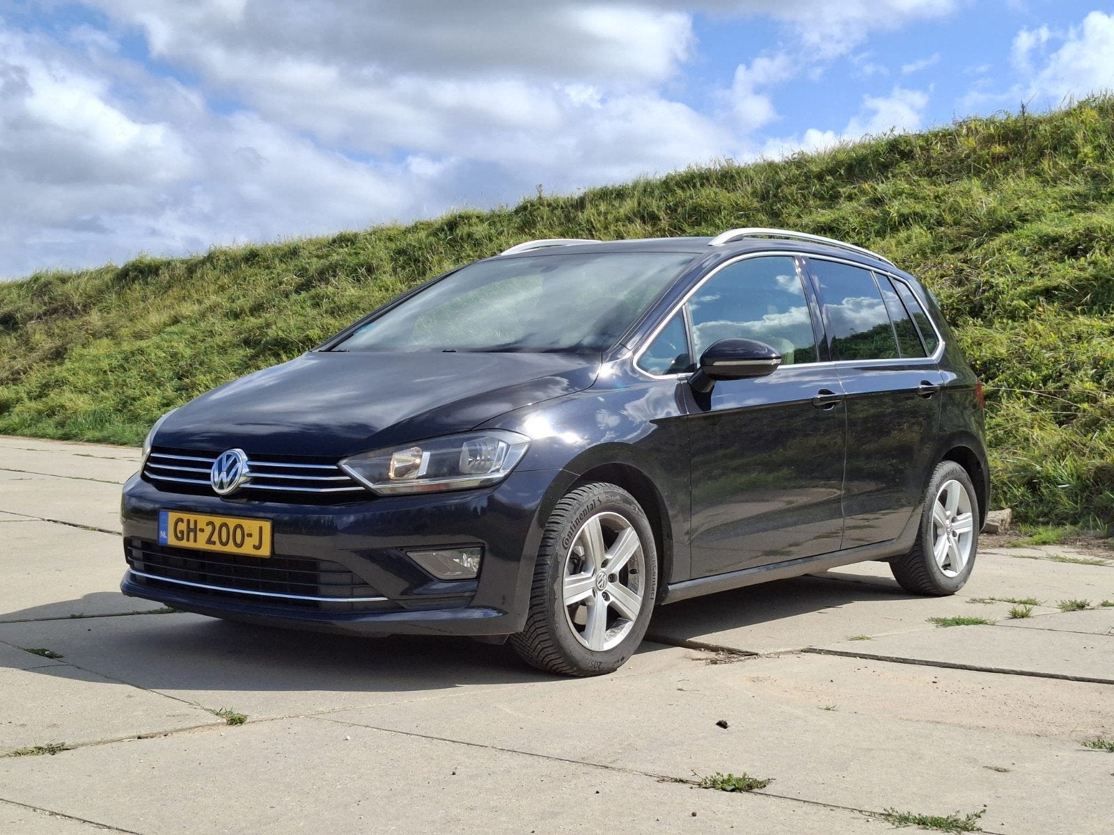 VW Golf Sportsvan 150pk DSG Pano Leer Camera, 150 pk, Zwart, 1395 cc, 19 km/l