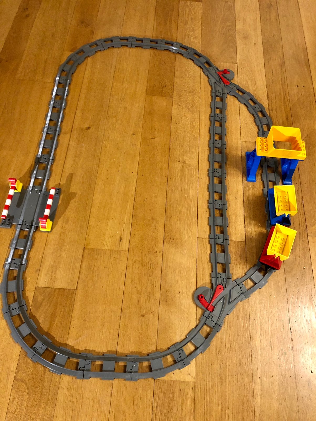 Duplo treinset met wissels en kiepwagens, Ophalen, Zo goed als nieuw, Losse stenen, Duplo
