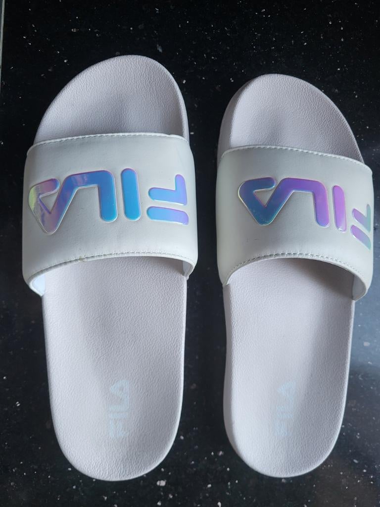 Fila slippers maat 42, Kleding | Dames, Schoenen, Ophalen of Verzenden, Nieuw, Wit