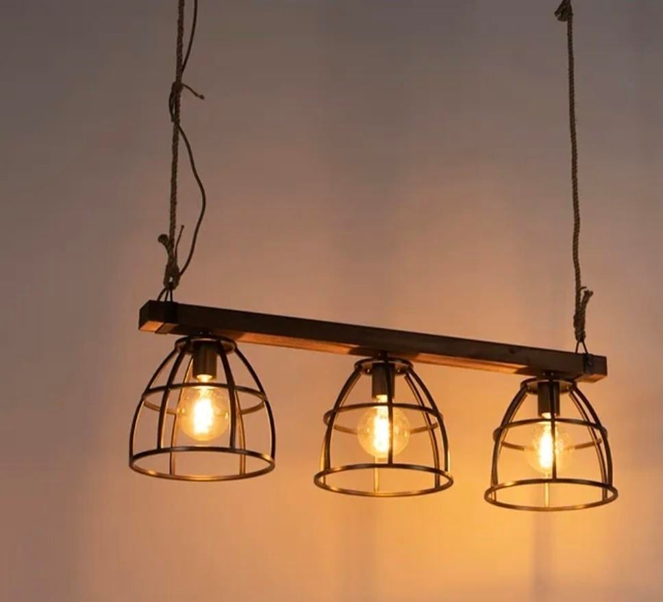 Industriële hanglamp met 3 kooilampen en houten balk, Huis en Inrichting, Lampen | Hanglampen, Ophalen, 50 tot 75 cm, Industrieel, Modern