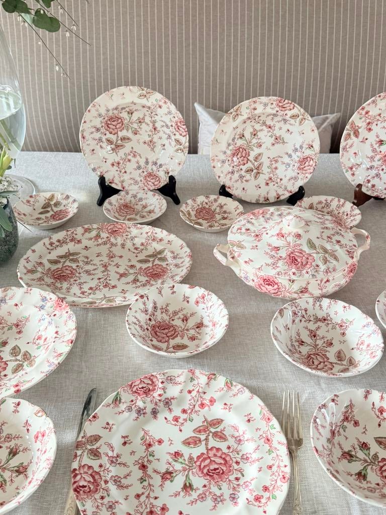 Rose Chintz Johnson Bros compl servies izgst, Antiek en Kunst, Ophalen
