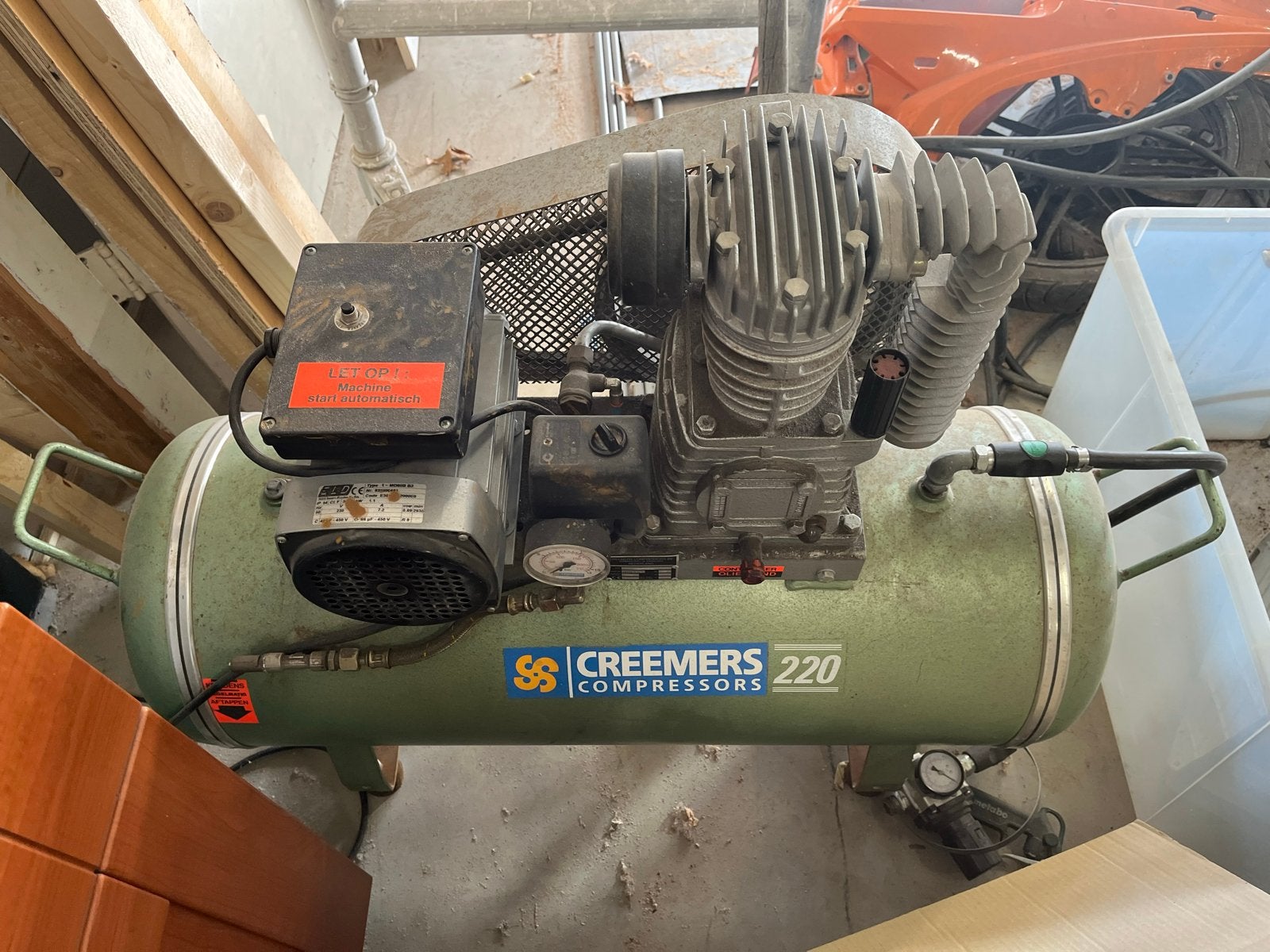 Creemers 220 Compressor - Robuust en Betrouwbaar, Ophalen, Gebruikt, 200 tot 400 liter/min, 6 tot 10 bar