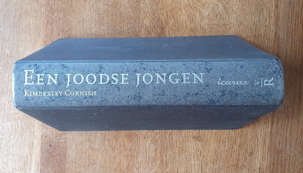 Een Joodse jongen – Kimberley Cornish - ISBN9041090843, Boeken, Ophalen of Verzenden, Gelezen, Kimberley Cornish