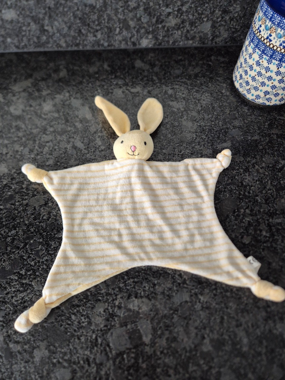 Knuffeldoek Konijn Ole Geel, Kinderen en Baby's, Speelgoed | Knuffels en Pluche, Ophalen of Verzenden, Zo goed als nieuw, Konijn