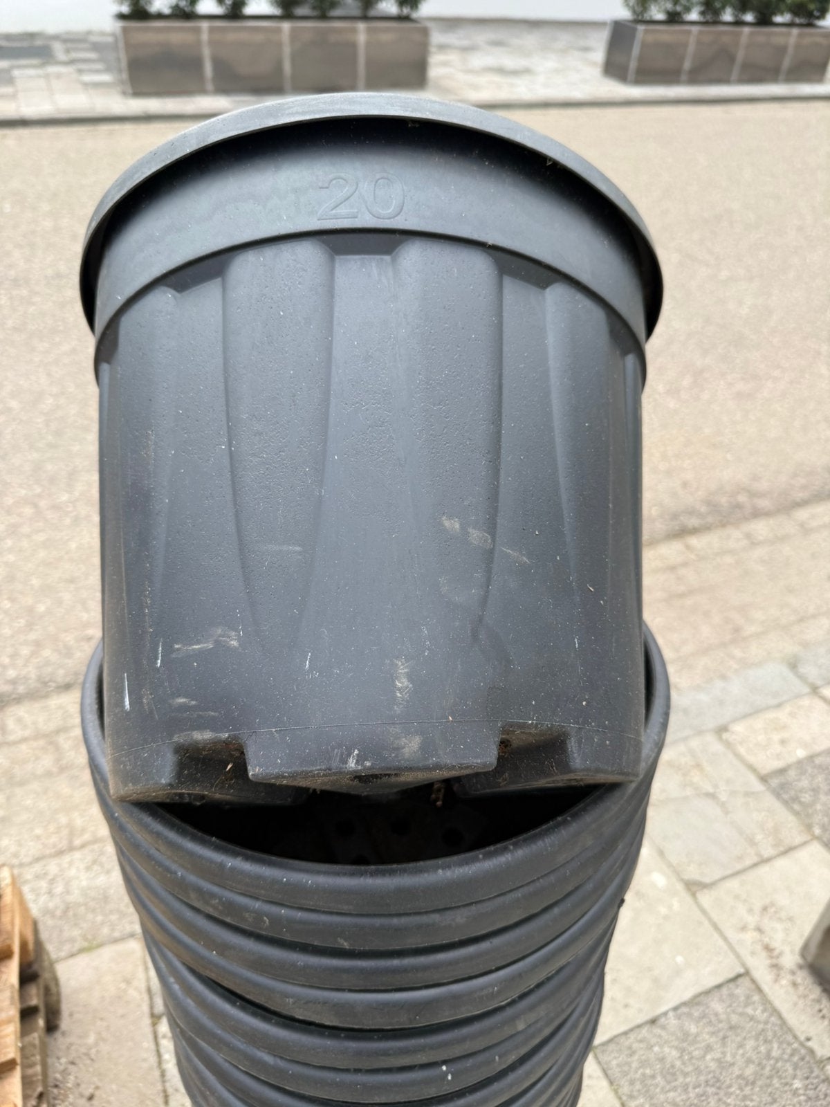 Kweekpotten 20L, Tuin en Terras, Bloempotten, Ophalen, Kunststof, Rond, Zo goed als nieuw