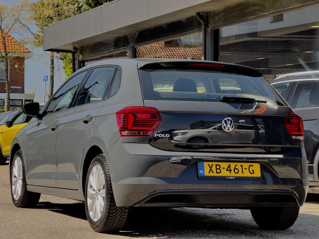 Volkswagen Polo 1.0 TSI AUT7 HIGHLINE APPLE-CARPLAY AIRCO LE, Auto's, Gebruikt, 49 €/maand, Origineel Nederlands, Grijs