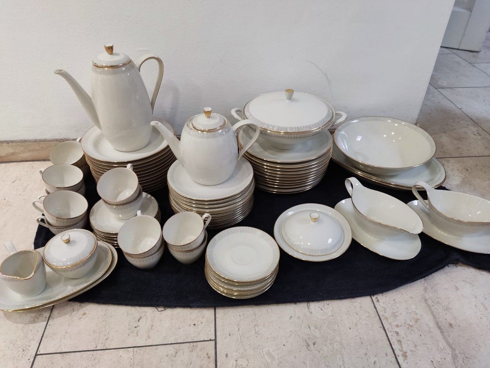 12 delig koffie en eetservies, Antiek en Kunst, Antiek | Servies compleet, Ophalen